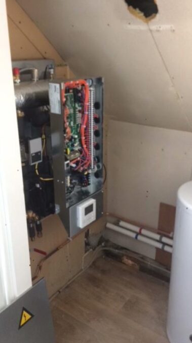 Opstelling Hitatchi warmtepomp solo | RA Techniek