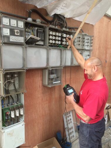 Metingen groepenkast | RA Techniek Joure